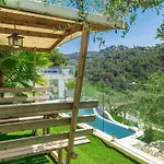 Des Oliviers Villa